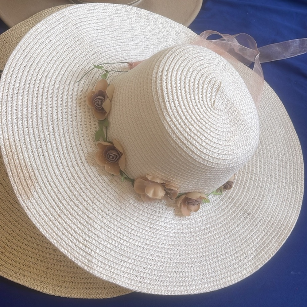 Elegant Straw Sun Hats - Picture 5 of 8